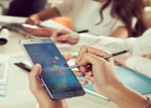 سامسونج : براءة إختراع لقلم" S Pen " قابل للتحول لمسند للهاتف Galaxy Note