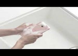 Kyocera تكشف عن هاتف ذكي جديد قابل للغسل بالماء والصابون