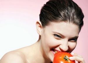 كوب من عصير الطماطم يوميا يقي من سرطان الثدي