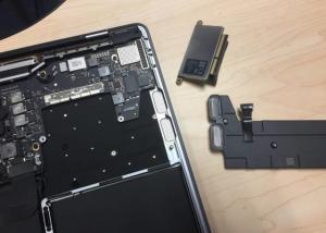 عملية تفكيك MacBook Pro الجديد تكشف عن وجود ذاكرة SSD قابلة للإزالة 