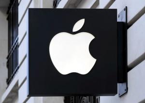  شركة Apple عليها الاتجاه نحو الخدمات بصورة أكبر وتغيير بعض السياسات