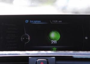 تطبيق لسائقي BMW للتنبؤ بزمن تغير لون إشارات المرور