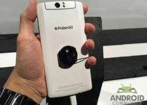 بسبب للكاميرا القابلة للدوران :  هاتف " "  Polaroid الجديد يدخلها الى النزاع القضائى