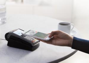 آبل تحتج على طلب البنوك الأسترالية لفتح رقاقة NFC في هواتف iPhone