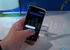 تطبيق يقدم لأي هاتف ذكي شاشة حساسة للضغط