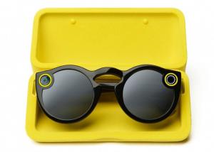 Snap Inc تطلق نظارات Snapchat Spectacles، وتنفد في غضون ساعات