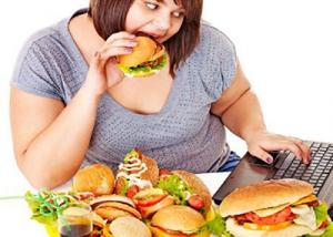 الإفراط في تناول الطعام قد يزيد خطر الإصابة بأمراض الكبد 