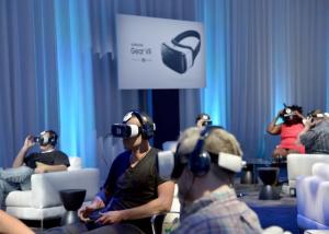 مستخدمي خوذة Gear VR إستهلكوا  أكثر من 2 مليون ساعة من محتوى الواقع الإفتراضي