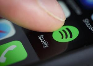  Spotify تعاقب الفنانين الذين يقدمون الحصريات لخدمة Apple Music