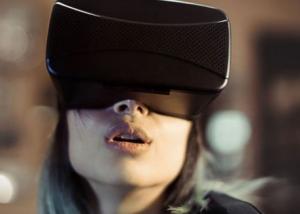 فيس بوك تستثمر 3 مليارات دولار لدعم الواقع الافتراضي