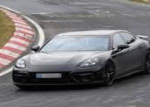 رصد سيارة “بورش” 718 كايمان القادمة بإيطاليا Porsche
