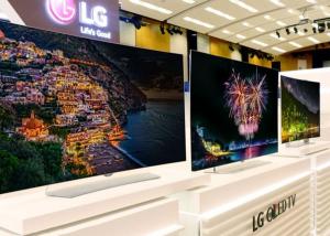 سامسونج و LG تخططان للخروج التدريجي من سوق التلفزيونات الثلاثية الأبعاد