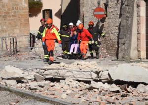 الهزات الأرضية قد تستمر لأسابيع في إيطاليا 