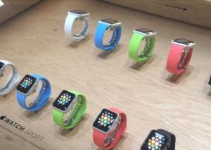 تقرير جديد يقترح إمكانية دعم الإتصالات الخلوية في الساعة الذكية Apple Watch 2
