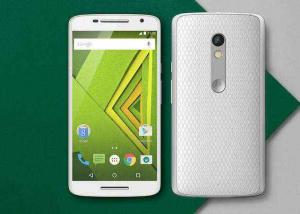 طرح الهاتف Moto X Play يعمل بنظام الأندرويد 7.1 Nougat