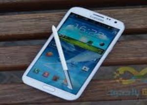 اللغة العربية وقوة الشاشة وإمكانيات القلم والبطارية ..أهم خصائص " Galaxy Note 4 "