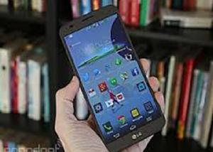 أكثر من 20 دولة أوربية ستحصل على هاتف LG G Flex قريباً