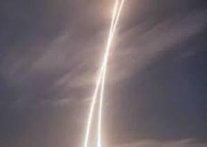 سبيس إكس: إطلاق صاروخ فالكون 9 وهبوطه بنجاح أخيراً