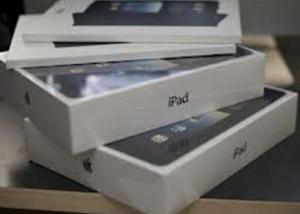 فى تخفيضات الجمعة السوداء : أجهزة " iPad " الاعلى مبيعا ويليها " Surface RT " 